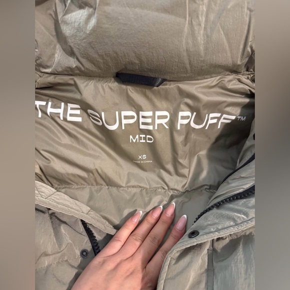 Aritzia Sage Green Puffer Jacket - Picture 4 of 4